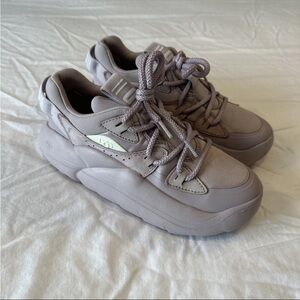 UGG LA Cloud Lace Low Trainers Rose Grey Size 7